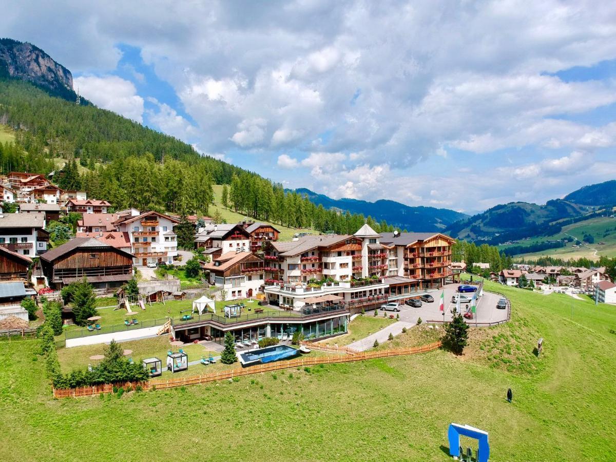 Dolasilla Mountain Panoramic Wellness Hotel La Villa  Esterno foto